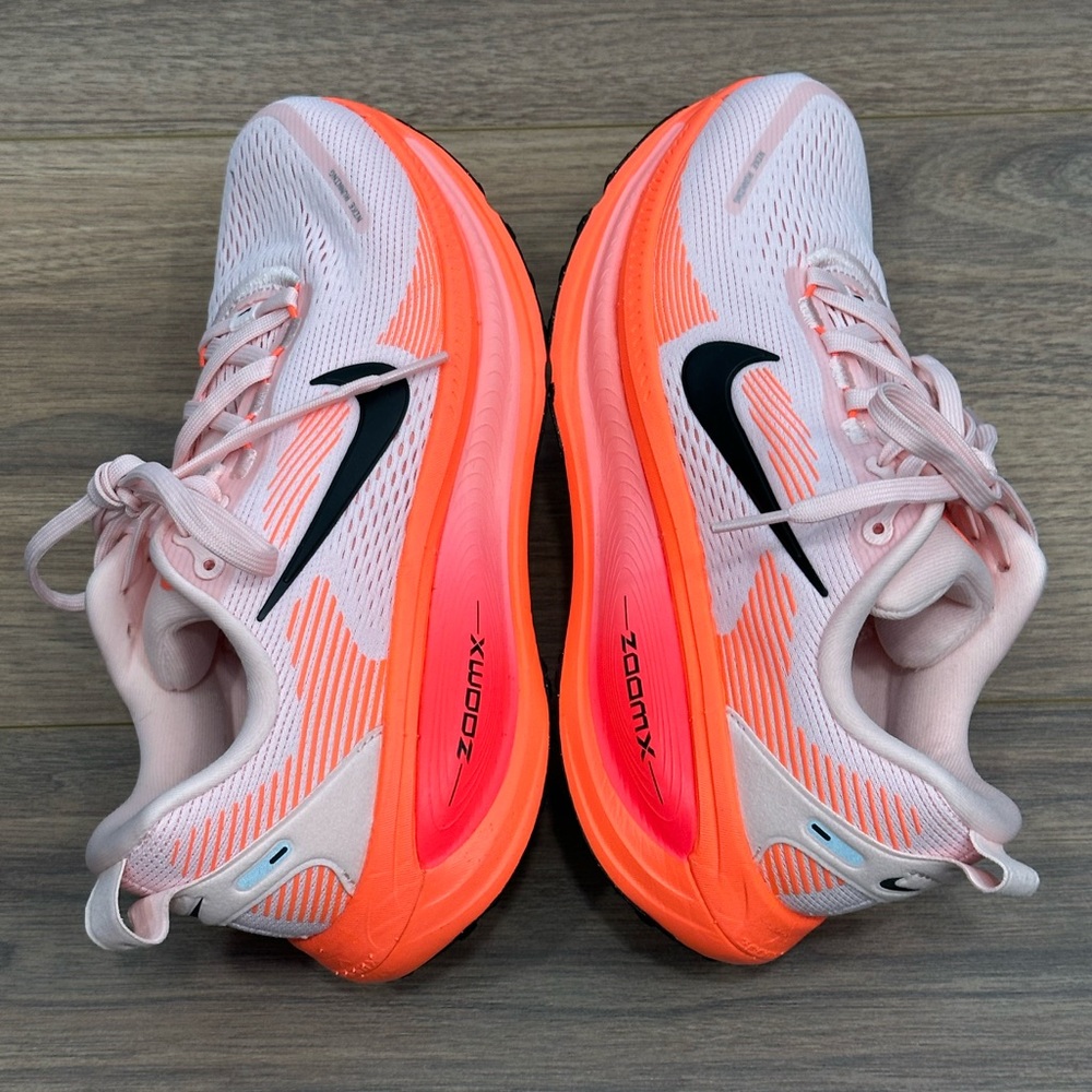 Nike Vomero 18 Running Shoe in Atmosphere/ Black/ Crimson Size 7 - Picture 8 of 16